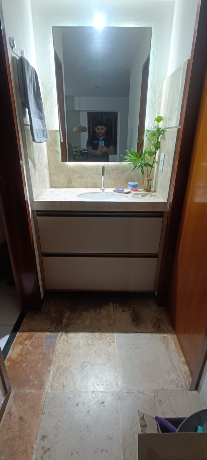 Gabinete de banheiro